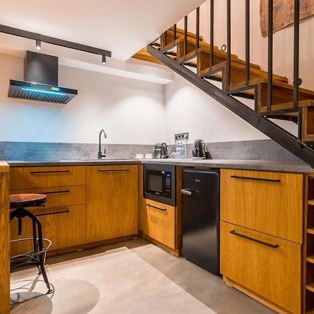 Zorba&Bond Boutique Hotel Тбилиси Экстерьер фото