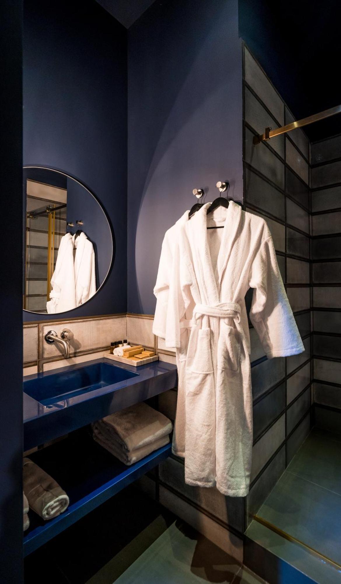 Zorba&Bond Boutique Hotel Тбилиси Экстерьер фото