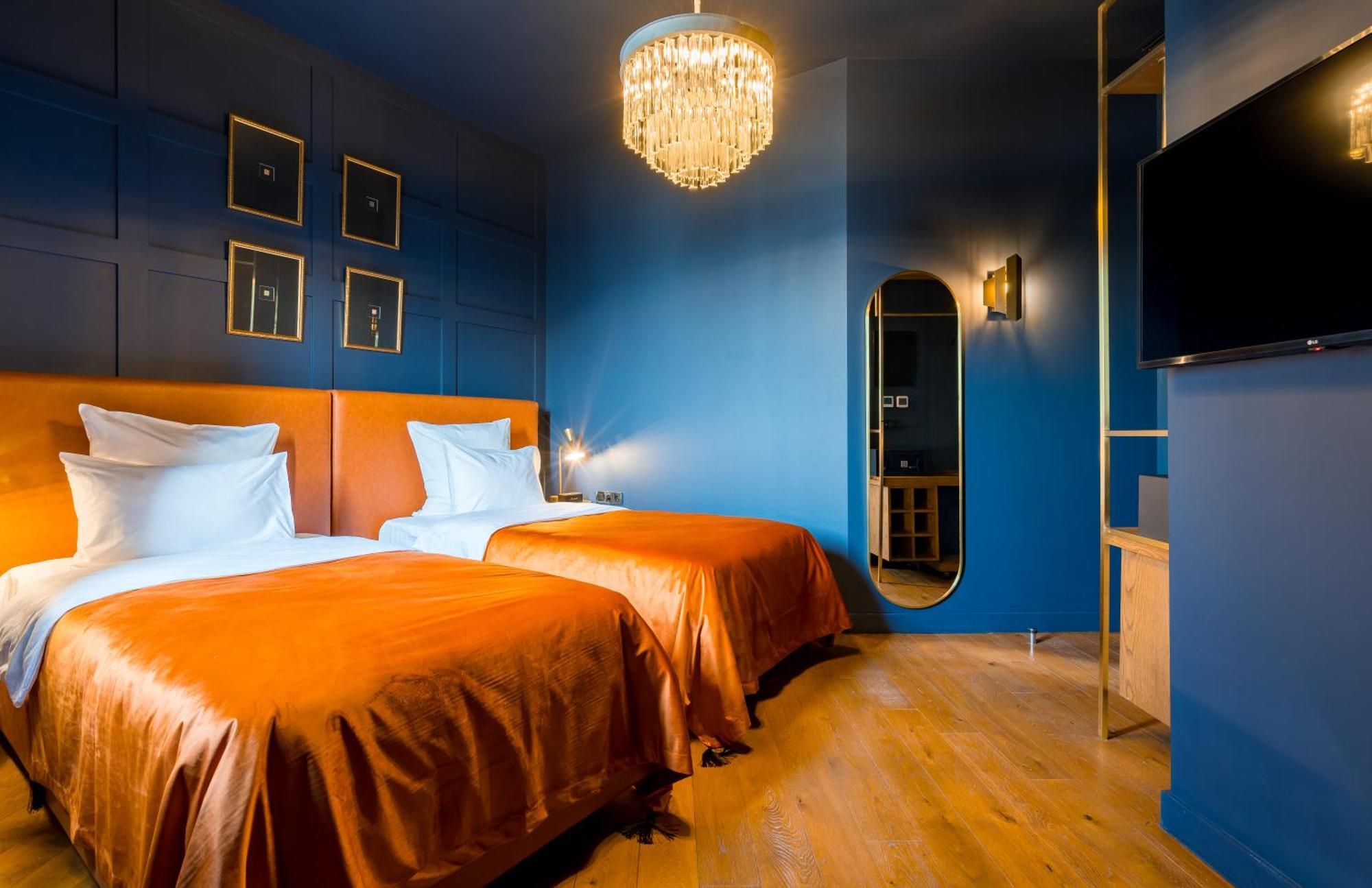 Zorba&Bond Boutique Hotel Тбилиси Экстерьер фото