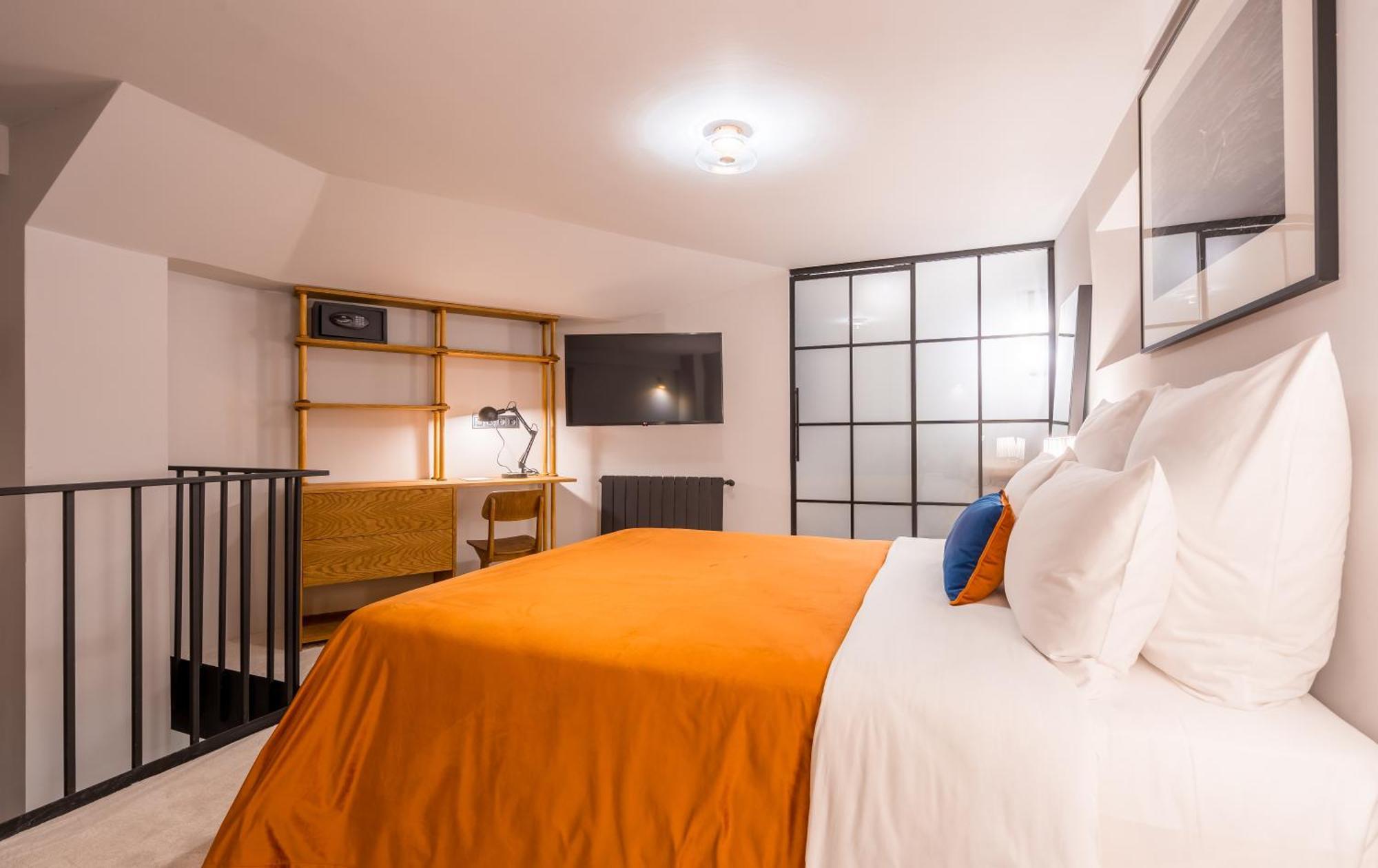 Zorba&Bond Boutique Hotel Тбилиси Экстерьер фото