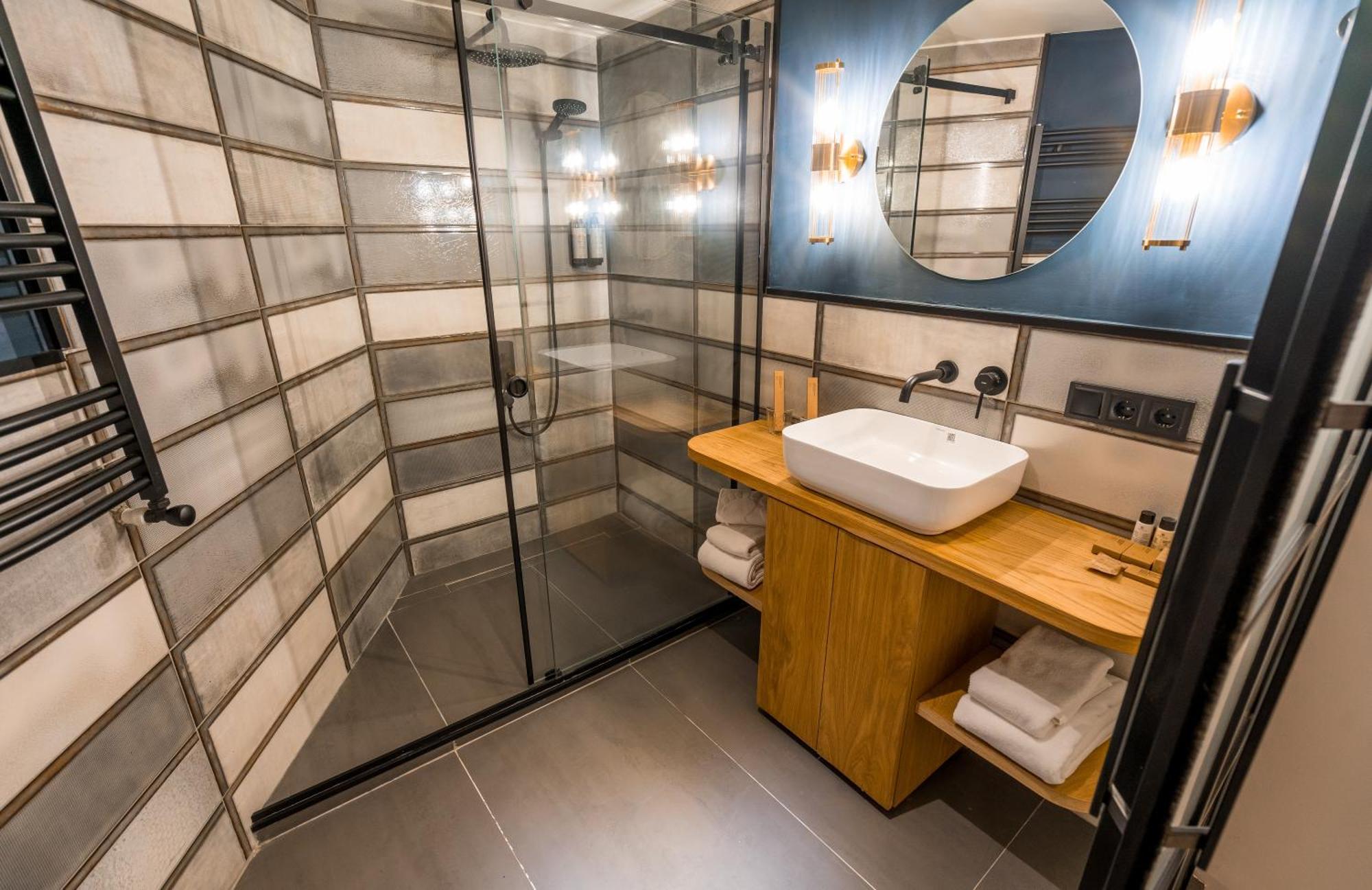 Zorba&Bond Boutique Hotel Тбилиси Экстерьер фото